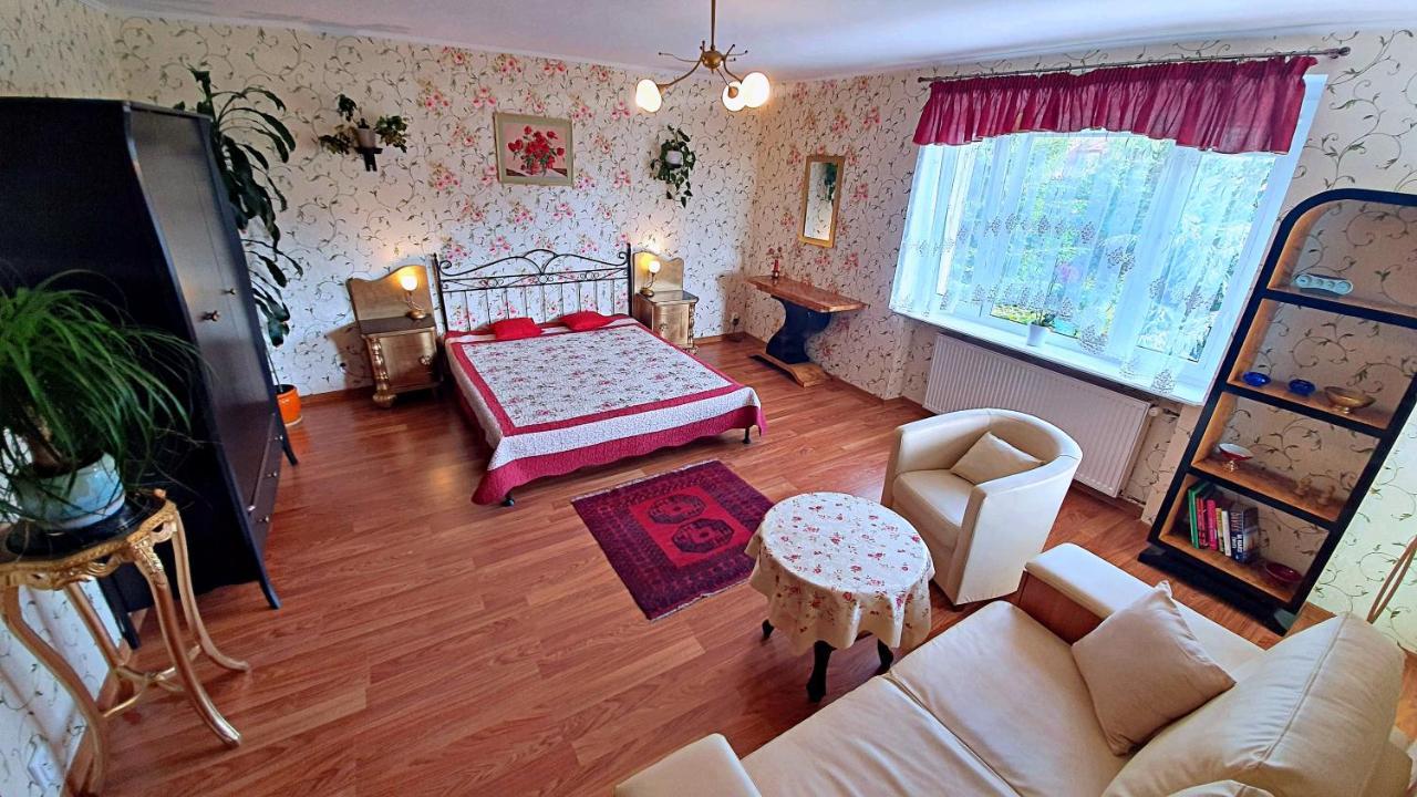 Pensjonat Nostalgia Kołobrzeg Esterno foto